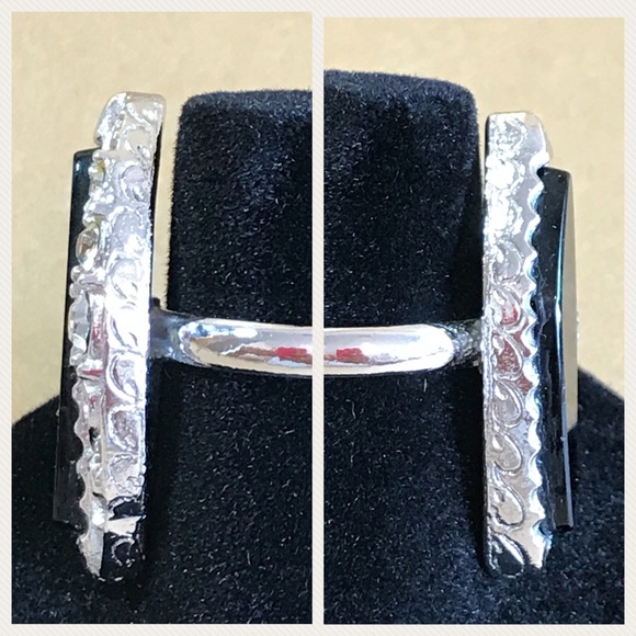 SIGNED Emmons Onyx Filigree Adjustable Ring - Picture 4 of 8